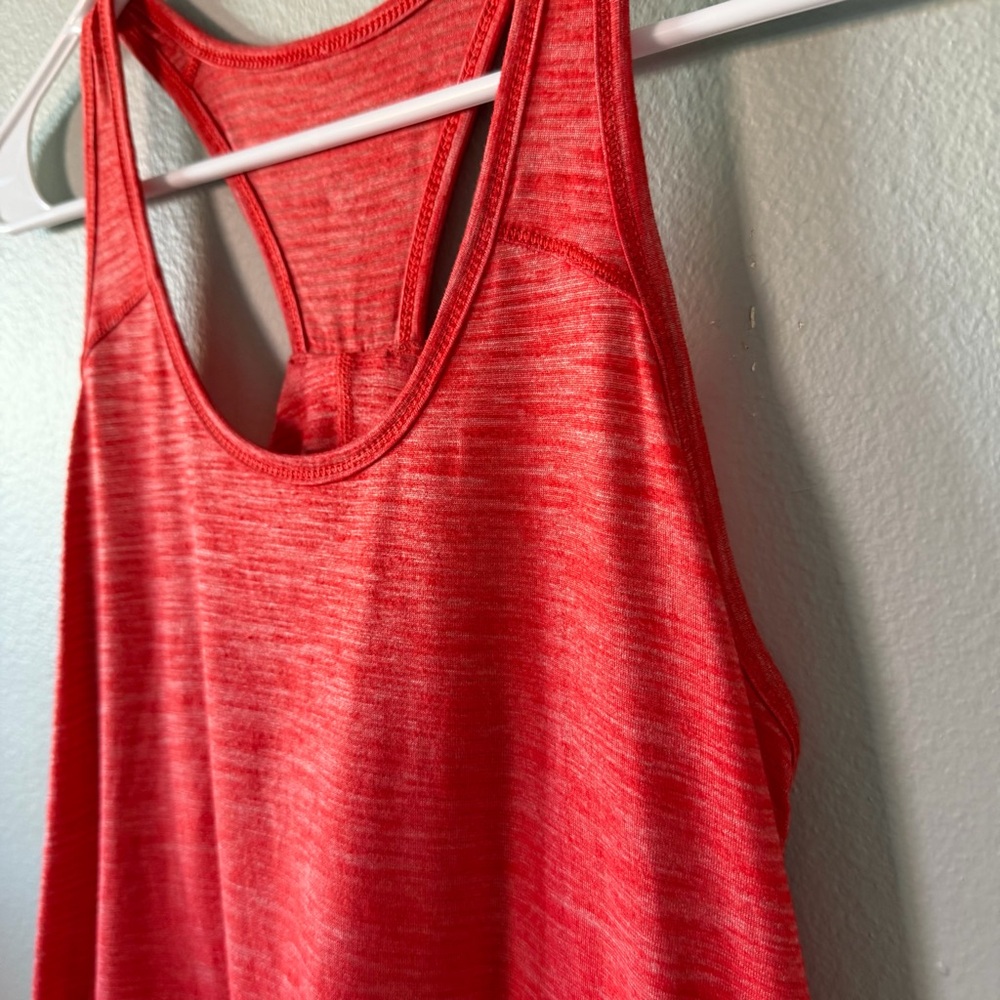 Lululemon Essential Tank Heathered True Red Size 6 - Picture 3 of 6